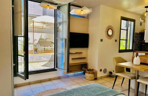 Saint-Denis Apartment | Le Coeur DAISY'L Saint Denis Centre