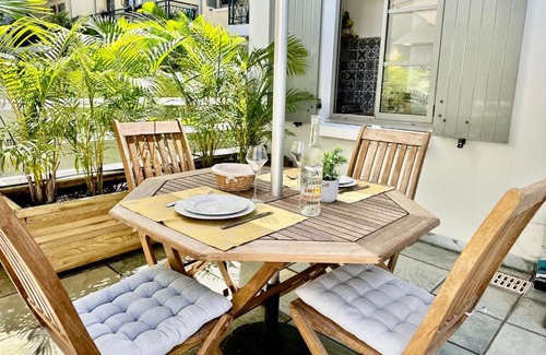 Saint-Denis Apartment | Le Coeur DAISY'L Saint Denis Centre