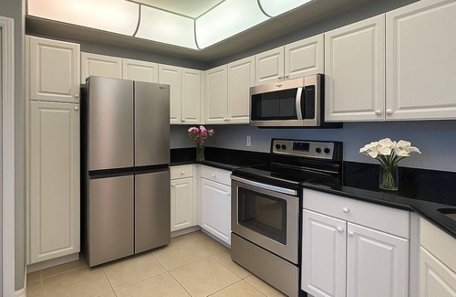 Fort Myers Condo | Le Colonial: 2 Bedroom, 2 Bathroom Condo in Sunny Southwest Florida