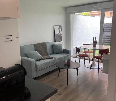 Romainville Apartment | Le Coquet rez de jardin