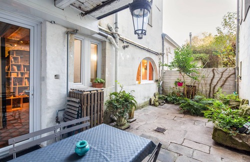 Richebourg - Saint-Clement Apartment | Le Cours Saint Pierre - Entre Château et Cathédrale