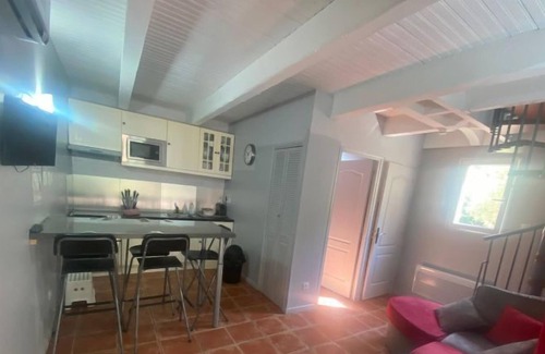 Grans House | Le Domaine d'Alèzen by Interhome
