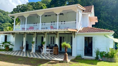 Fort-de-France Villa | le Domaine de la Trace plongez dans le XIXe siècle