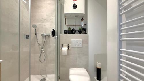 Thoissey Apartment | Le Doré Central WiFi
