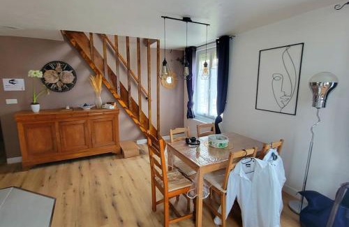 Monchy-Saint-Eloi Apartment | Le Duplex