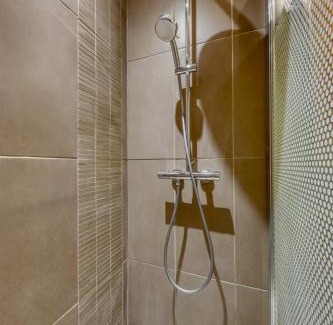 Saint-Mande Apartment | Le Fabuleux aux portes de Paris, métro à 10 min