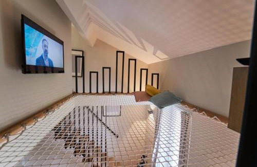 Toulon Apartment | Le Filet Suspendu-Expérience-WIFI-CLIM