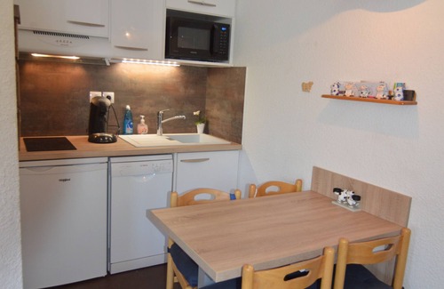 Reberty Apartment | Le Génépi, cozy apartment for 4 people, renovated 2018