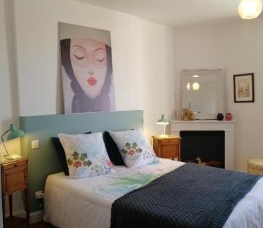 Saint-Amand-sur-Sevre House | le gîte du fou logement 8 pers 13mn puy du fou