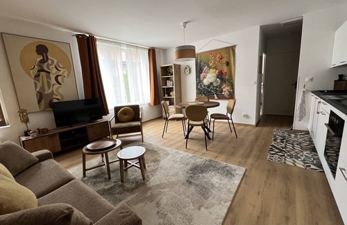Ville Haute Apartment | Le Ginkgo Biloba, 2P Wifi