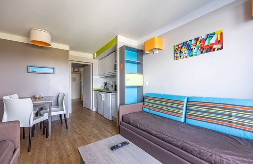 Courseulles-sur-Mer Apartment | Le Goeland - Appartement avec Terrasse