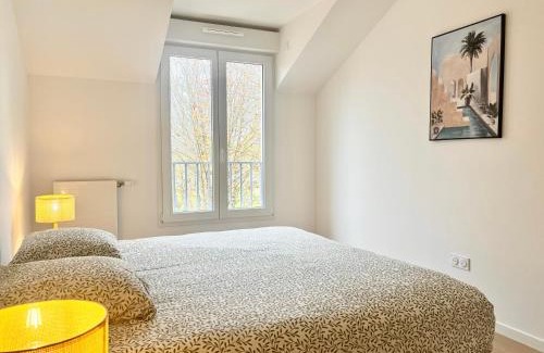 Bussy-Saint-Georges Apartment | Le Golfeur - DISNEY 15 min - PARIS 30 min - PARKING - Vue Golf - Lumineux & Moderne - Free WIFI