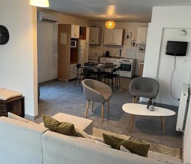 Valence Apartment | Le grand appartement, parking privé