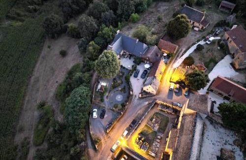 Saint-Crepin-et-Carlucet House | Le Grand Gite au Manoir de Carlucet