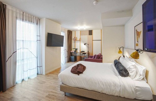Porte-Saint-Martin Hotel | Le Grand Quartier