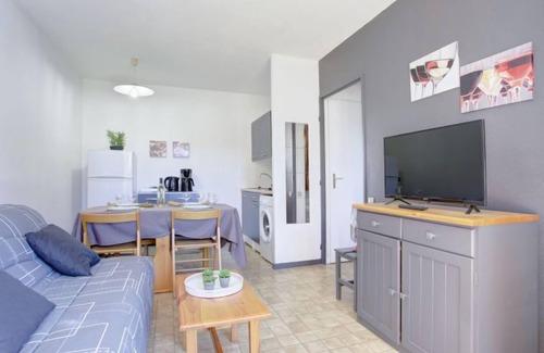 Saint-Cyprien Plage Apartment | Le Hameau du Rivage by Interhome