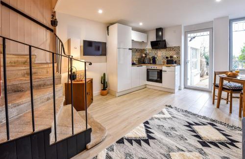 Centre Ville Apartment | Le Jardin de Frida by CozyLife - Cœur de Ville