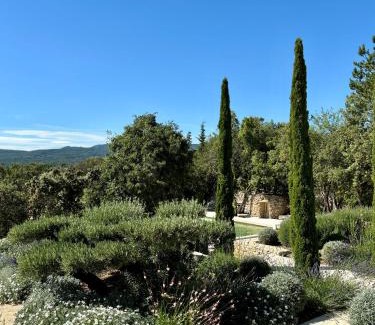 Gordes House | Le jardin suspendu
