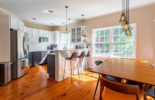 Town of Marbletown Apartment | Le Jardin
