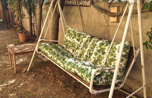 Raphele-les-Arles Apartment | Le jardinet d'Emma - Ground floor apartment with jacuzzi, parking, quiet location