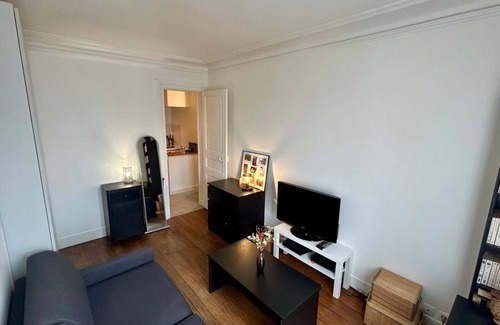 Levallois-Perret Apartment | Le Jaures - Centre ville, Metro 3