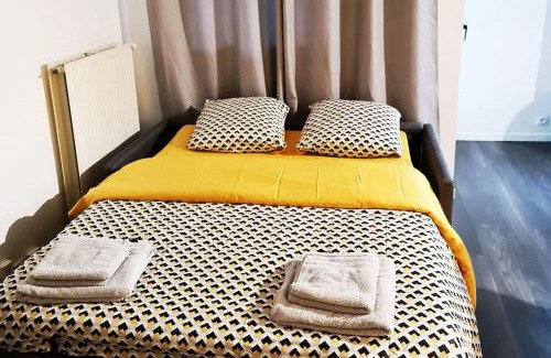 Pyramides Apartment | Le Jules Val - Studio cosy en résidence + Parking + Wi-fi