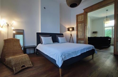 Saint-Laurent Apartment | Le Liégeois - proche centre - Maison de maître