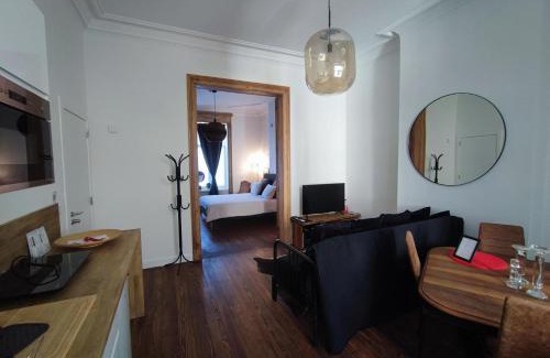 Saint-Laurent Apartment | Le Liégeois - proche centre - Maison de maître