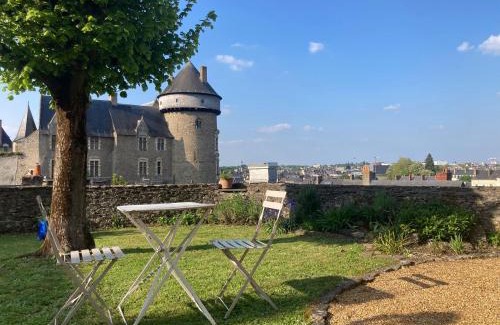 Laval Bed & Breakfast | Le logis du Vassal