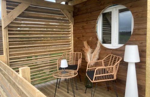 Tronquoy Hotel | Le love van