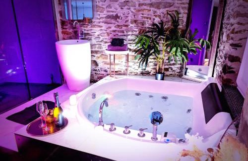 Perverie House | Le Lovt - LOVE ROOM NANTES