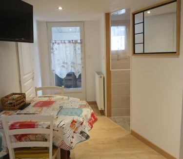 Saintes Apartment | Le lys