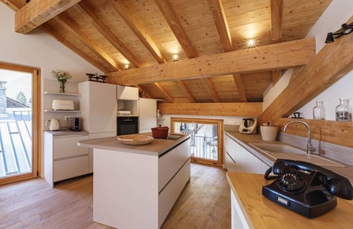 Champagny-en-Vanoise Apartment | Le Malatray - Spacious chalet with mountain view