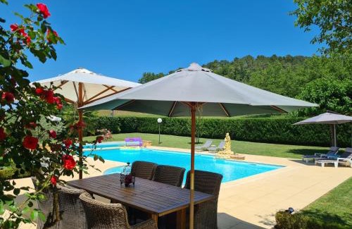 Saint-Amand-de-Belves Apartment | Le Malpas Woodpecker