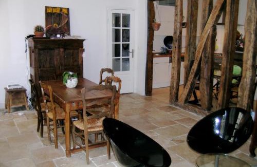 Enfants-Rouges Apartment | LE MARAIS 3 Bedrooms APT