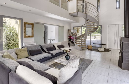 Neoules Villa | Le mas de L'esteloun 460m2 - Heated swimming pool and jacuzzi
