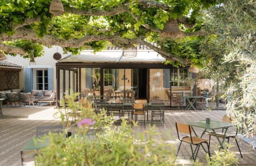 Cavaillon Bed & Breakfast | LE MAS DE LA TERRE - Chambres d'hôtes