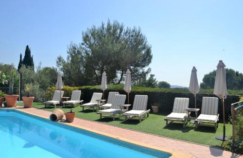 Tourrettes-sur-Loup Bed & Breakfast | le Mas des Cigales
