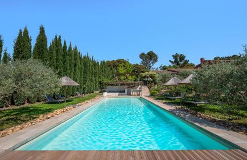 Eyragues Villa | Le Mas Elaïa, votre havre familial avec piscine privée
