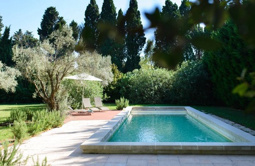 Barbentane Villa | Le Mas En Rose - Five Bedroom Villa, Sleeps 10