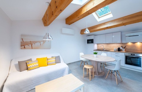 Colonzelle House | Le Mas Moon -Drôme provençale-