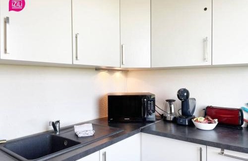 Chasseneuil-du-Poitou Apartment | Le Matelot by iZiLi-Calme-Futuroscope-Parking