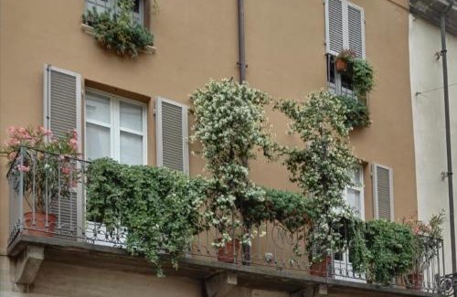 Vercelli Apartment | Le Melusine Appartamento Grazia