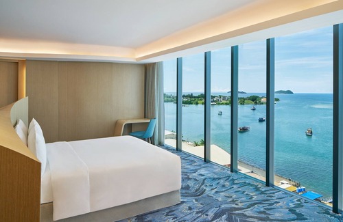 Downtown Kota Kinabalu Hotel | Le Meridien Kota Kinabalu