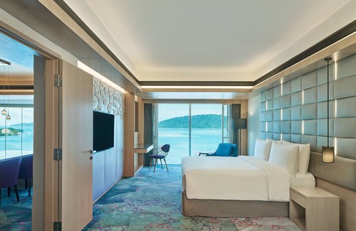 Downtown Kota Kinabalu Hotel | Le Meridien Kota Kinabalu