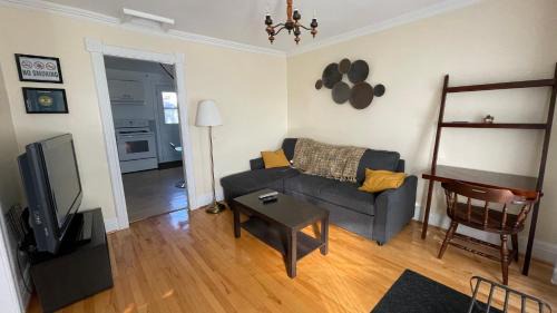 Lafleche House | Le Milka I