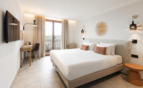 Bormes-Les-Mimosas Hotel | Le Mirage