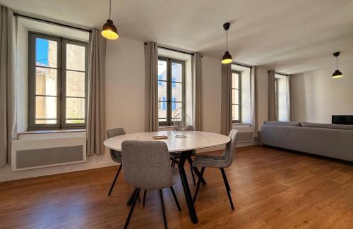 Centre Historique Apartment | Le Moderniste Proche des Halles et Cathédrale