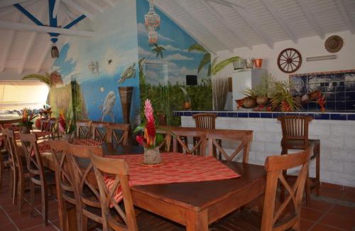 Le Moule House | LE MOULIN DE LA BAIE piscine vue mer
