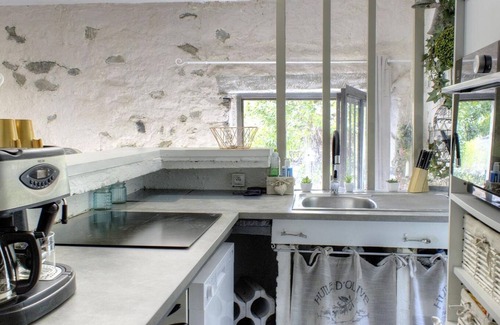 Fontan House | Le Moulin de la Source